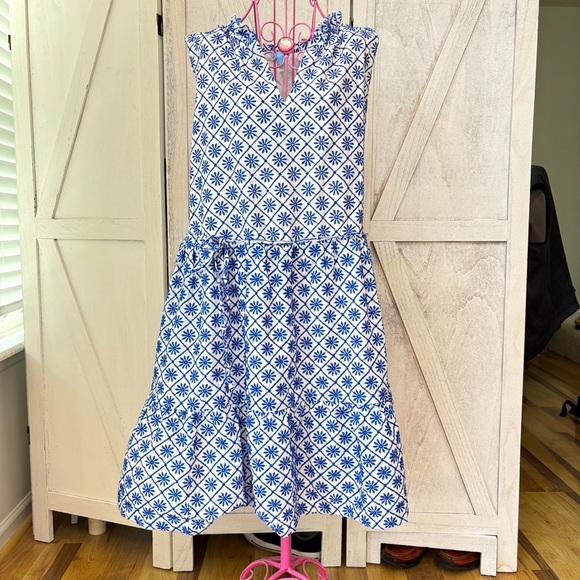 Draper James Dresses & Skirts - Draper James Embroidered Ruffle Dress Size 2X Blue White Summer Coastal